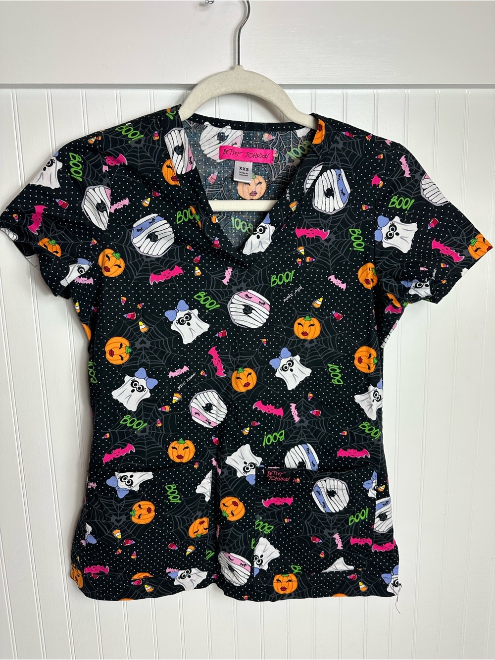 Betsy Johnson Halloween Scrub Top